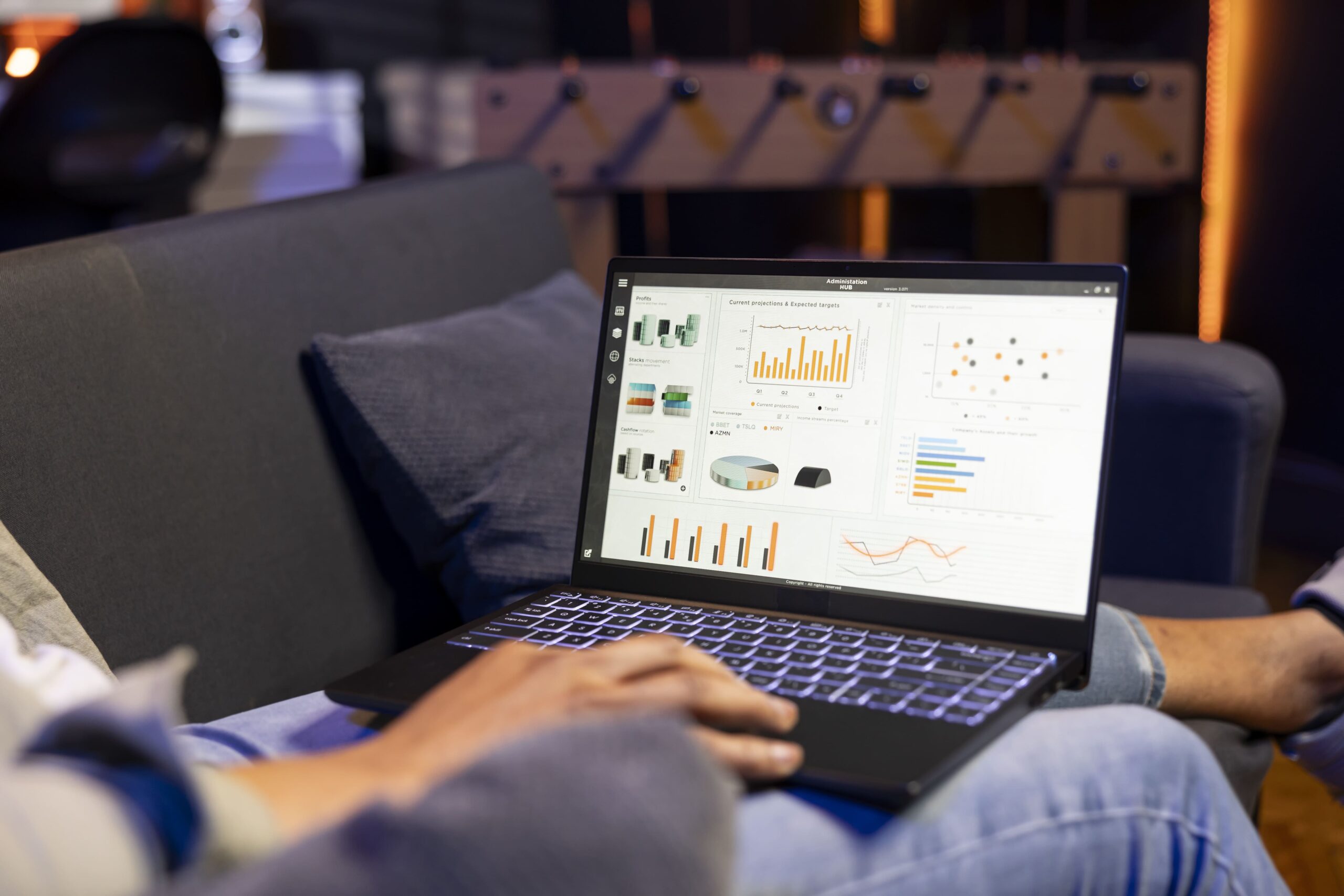 Logotipo de Data Stream Insights, expertos en soluciones tecnológicas y automatización